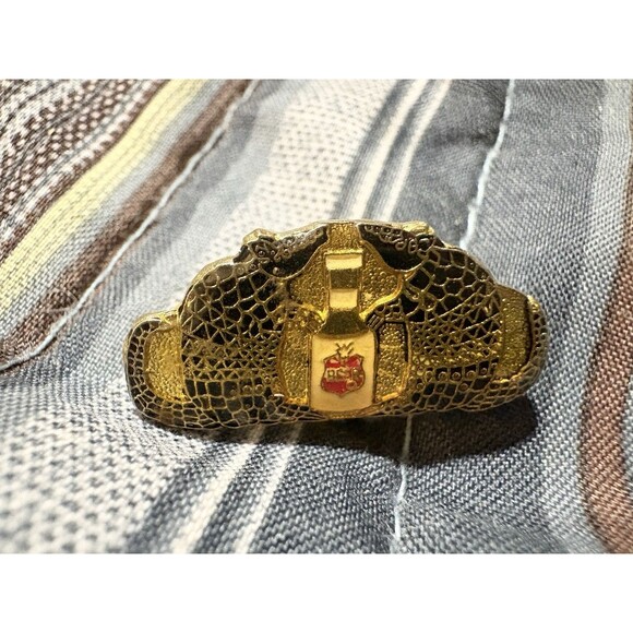 Texas Lone Star Beer Logo Enamel Surrounded with Armadillos Pin Lapel Pinback - Picture 4 of 7